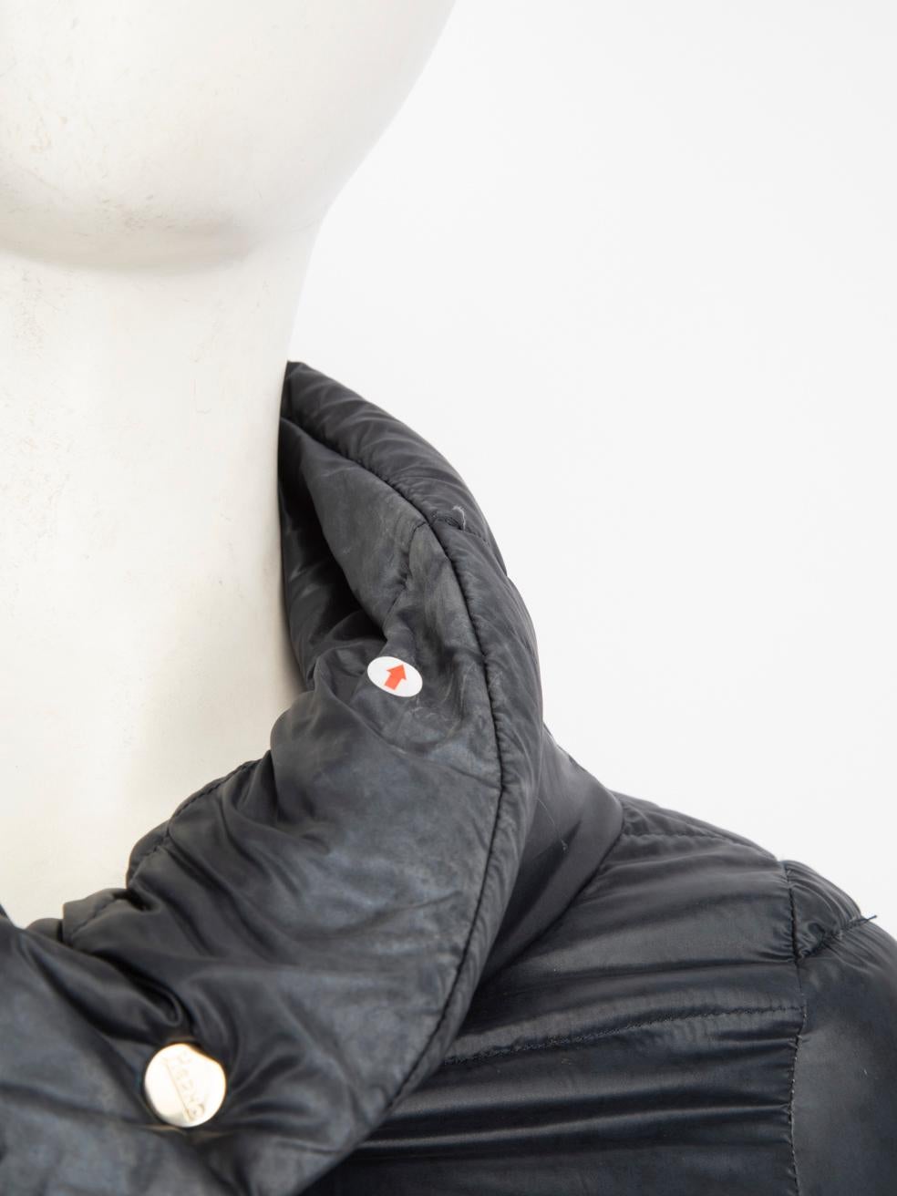 Manteau matelassé Herno bleu marine, taille XS en vente 1