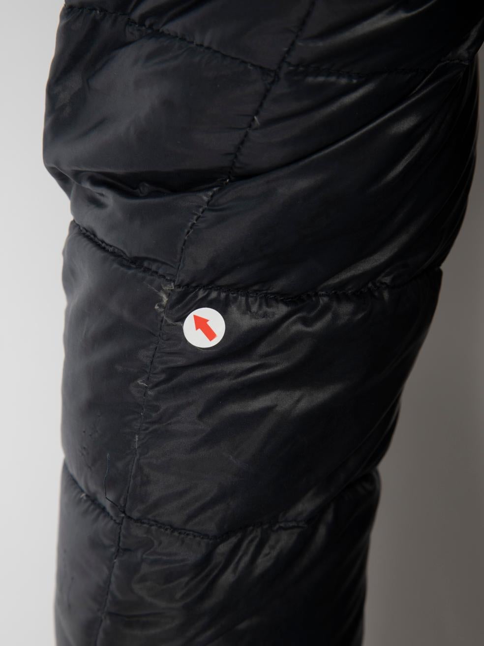 Manteau matelassé Herno bleu marine, taille XS en vente 2
