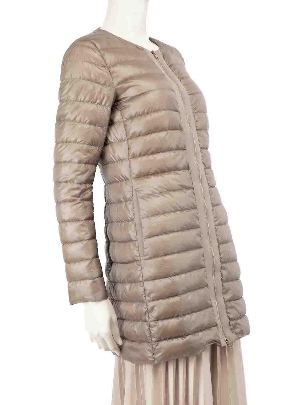 CONDITION is Very good. Minimal wear to jacket is evident. Minimal pull thread to weave on the front left side of this used Herno designer resale item.
 
 
 
 Details
 
 
 Taupe
 
 Synthetic
 
 Puffer jacket
 
 Quilted
 
 Zip fastening
 
 Round