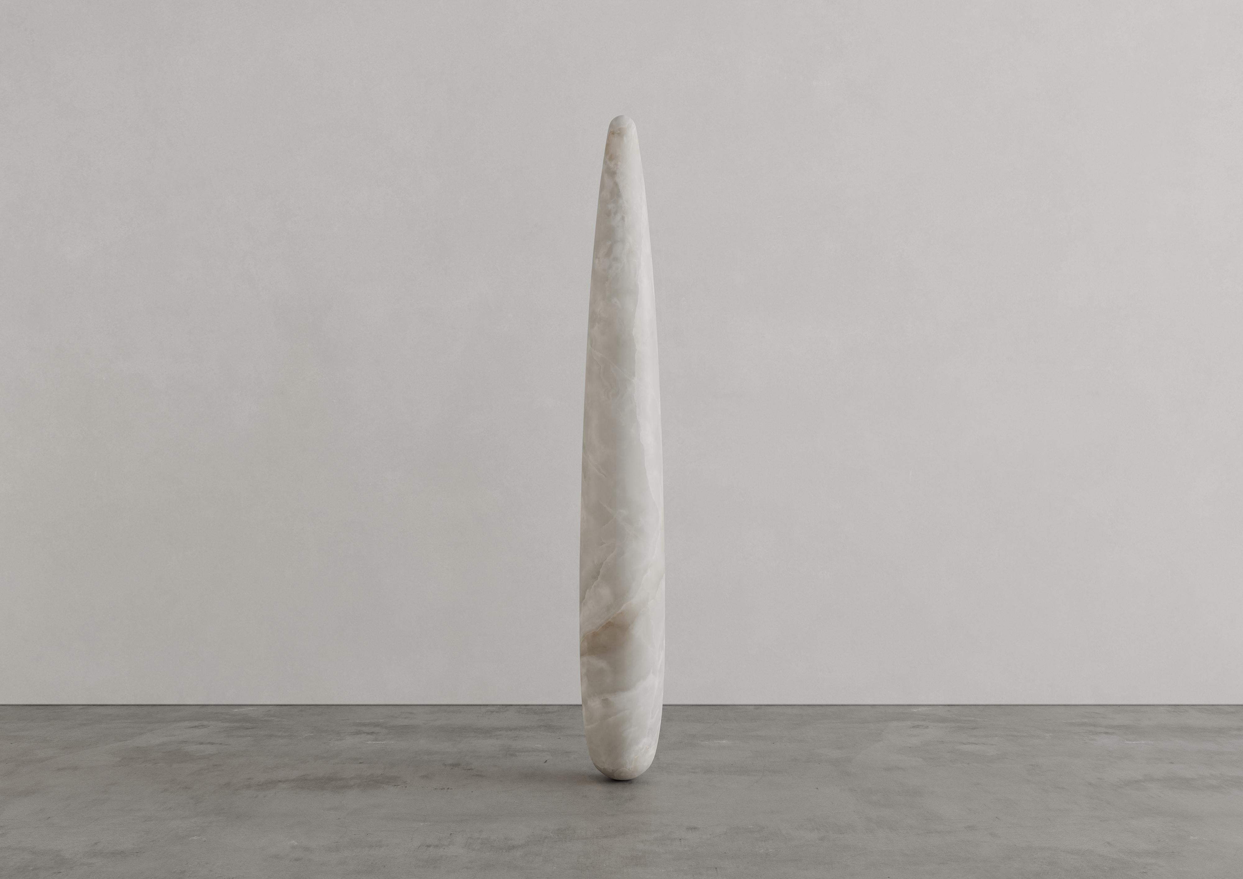 Lampada da terra Hero di Studio A Romell
Dimensioni: L. 33 x H. 250 cm
Materiali: Onice bianco levigato Finitura.

Carlos e David, originari della Svezia, hanno entrambi coltivato una profonda affinità con varie forme d'arte. Attualmente vivono a