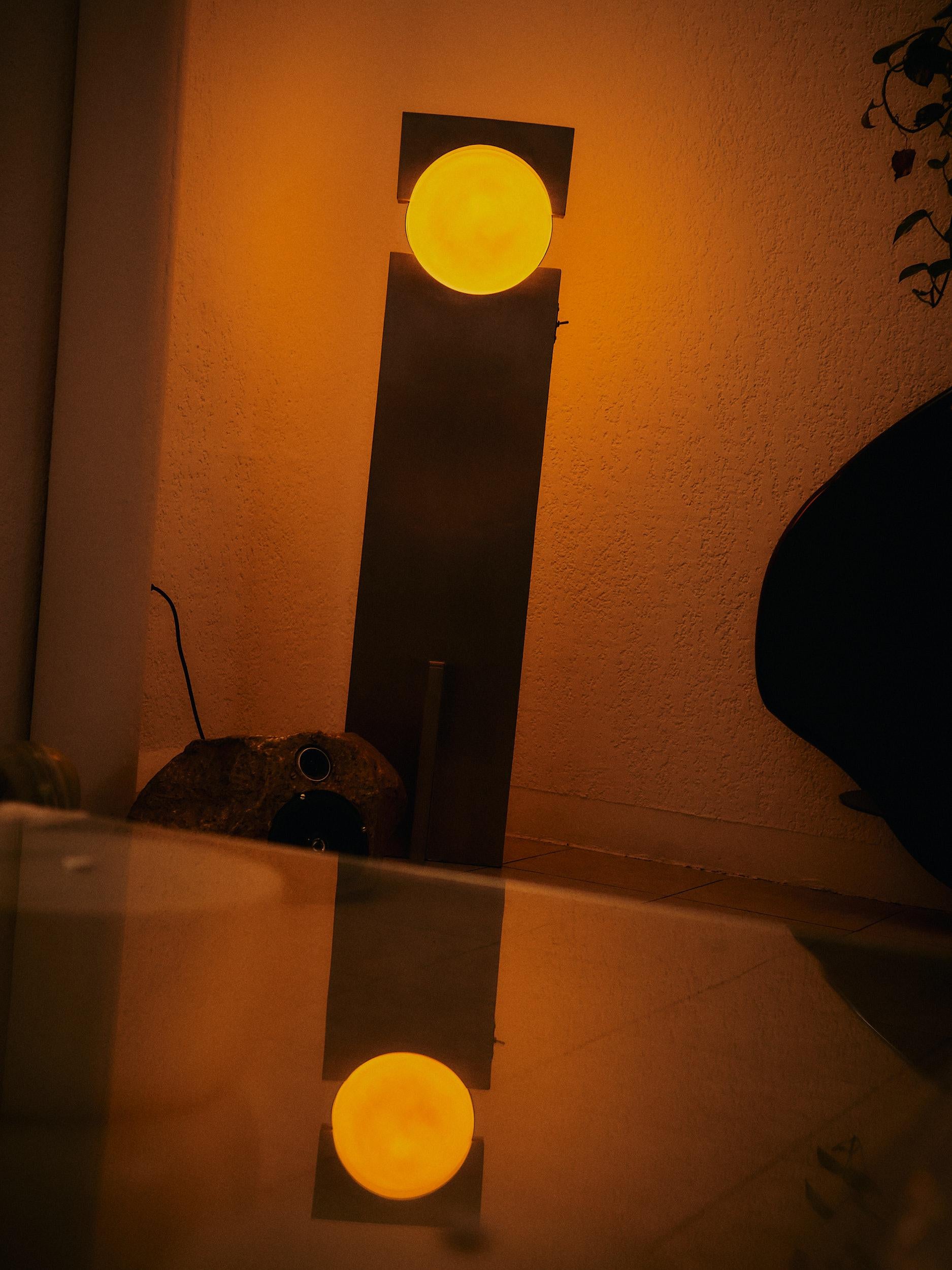 Hero-Lampe, Edelstahl-Skulptur-Lampe im Angebot 2