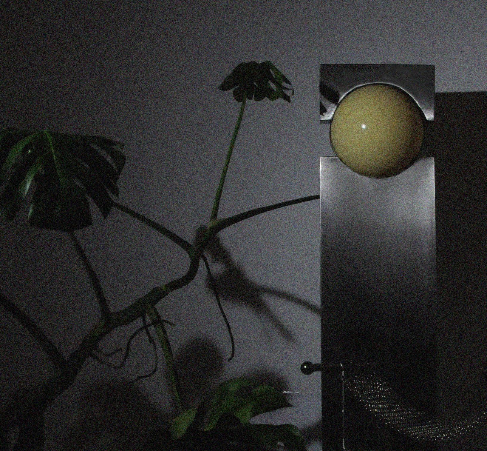 XXI secolo e contemporaneo Lampada Hero Lampada scultorea in acciaio inox in vendita