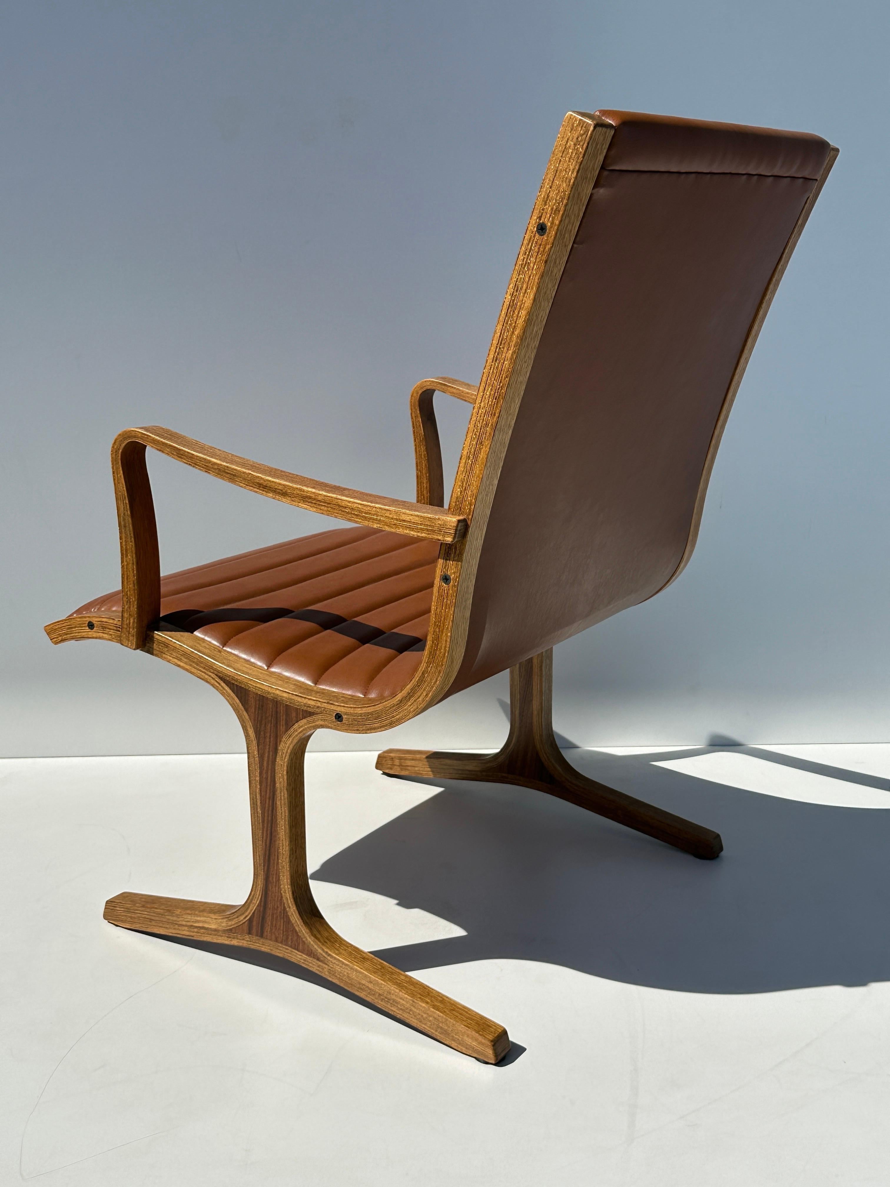 Mid-Century Modern “Heron” Chair by Mitsumasa Sugasawa For Sale