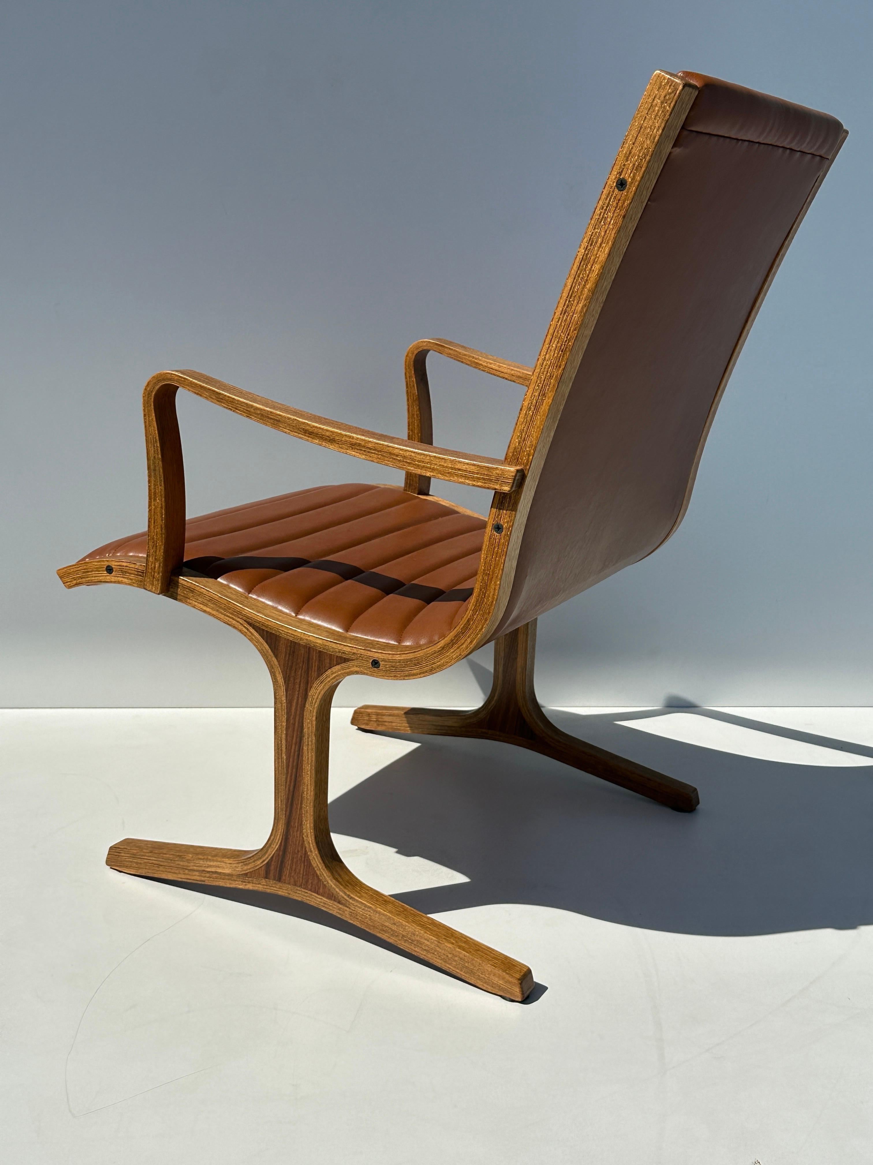 Mid-Century Modern “Heron” Chair by Mitsumasa Sugasawa For Sale
