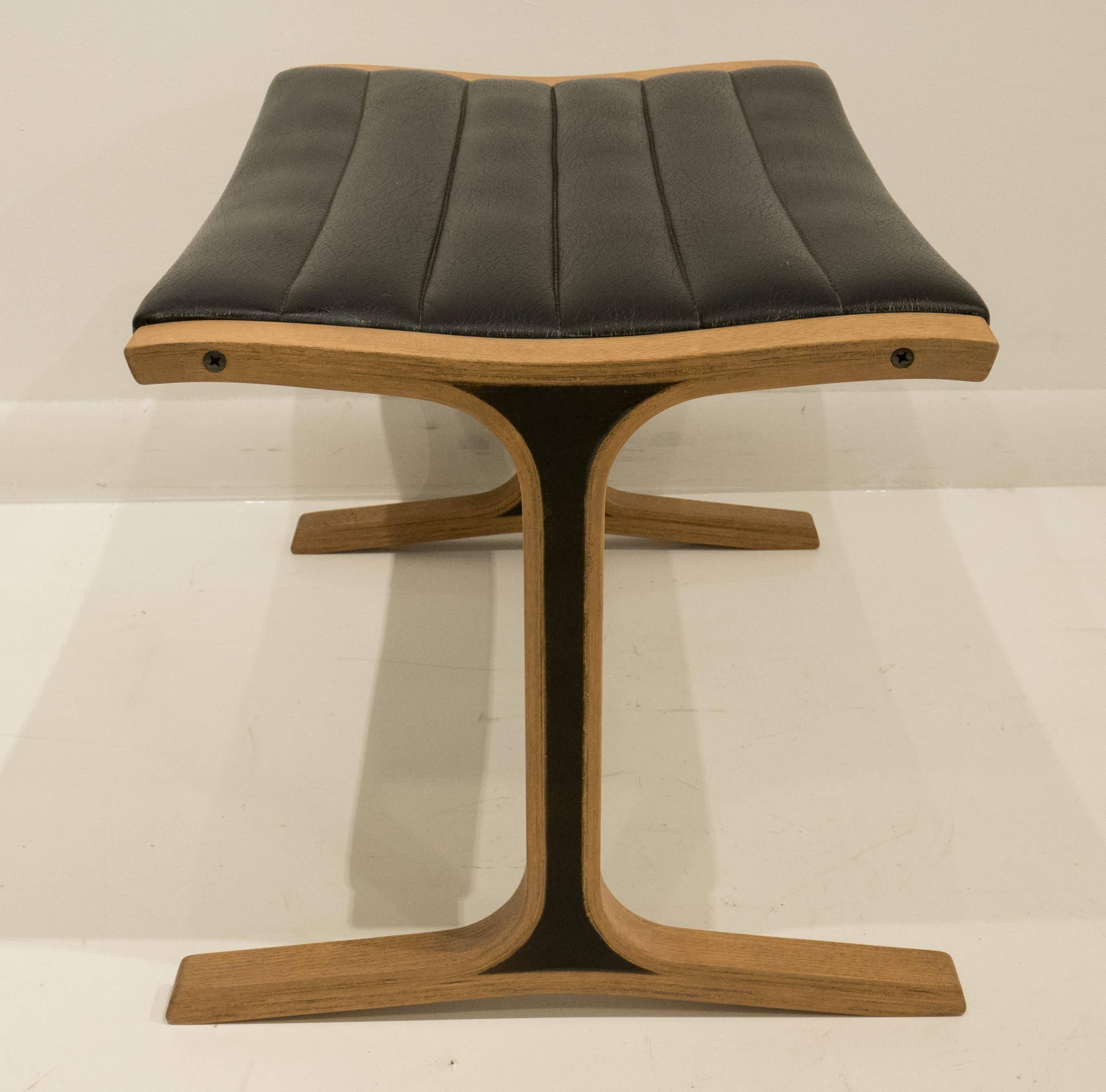 Heron Chair with Footrest by Mitsumasa Sugasawa 2