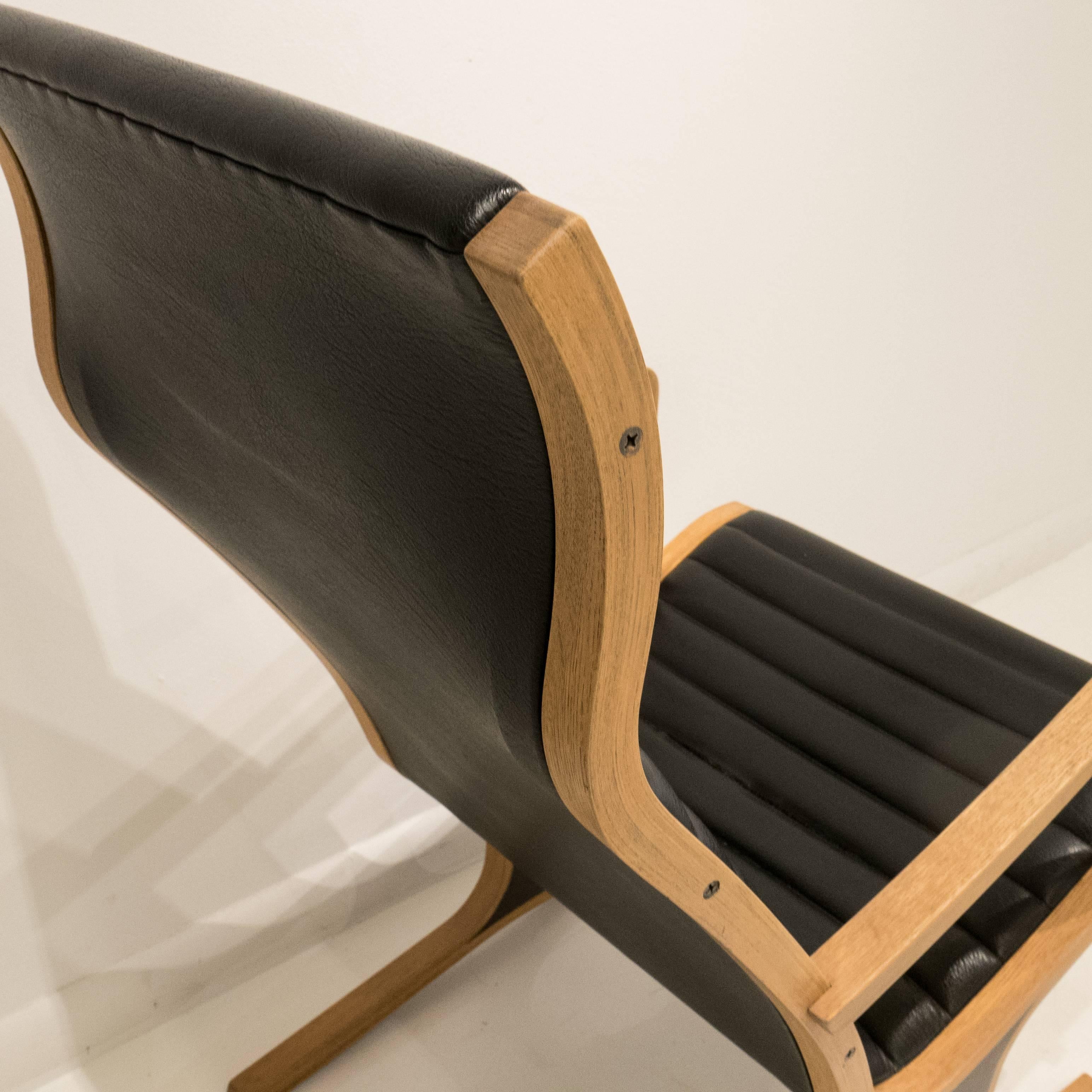 Heron Chair with Footrest by Mitsumasa Sugasawa 1