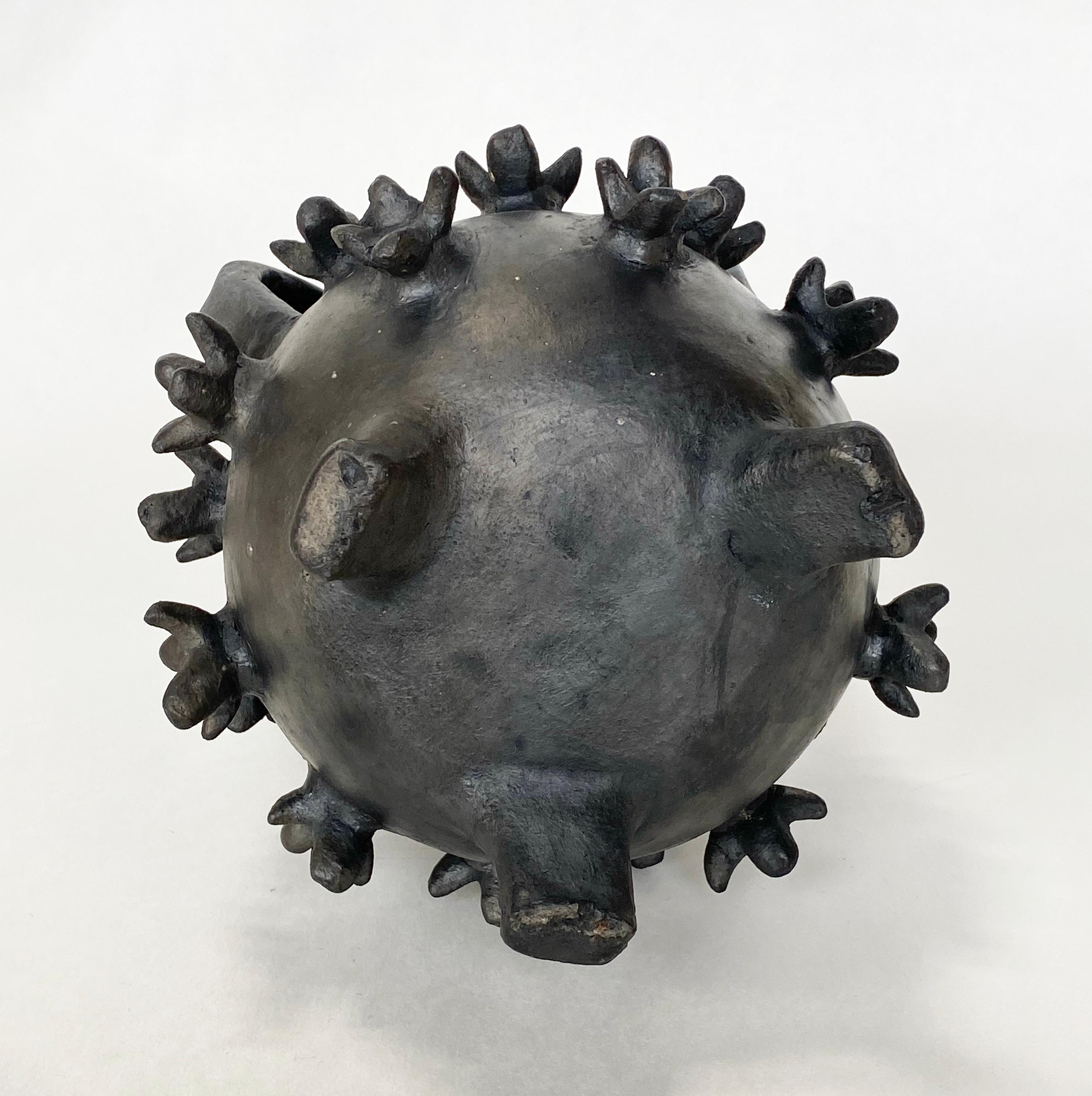Hand-Crafted Herón Martínez Mendoza Barro Negro Three-Handled Vessel with Applied Birds For Sale