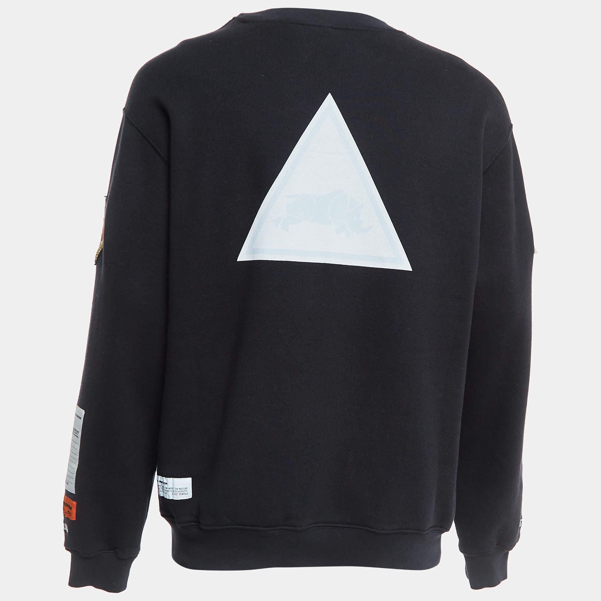 Discover luxe and ease with this Heron Preston men's sweatshirt. Crafted for both warmth and style, it combines comfort with fashion-forward detailing, making it your go-to choice for casual sophistication.

