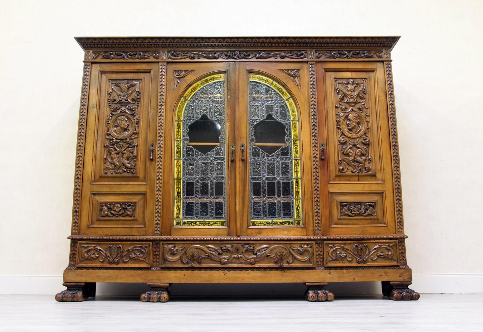 Dimensions cabinet
Measures: Height x 180 cm, length x 233 cm, depth x 49 cm
High-quality workmanship, circa 120 years old bookcase from 1880-1900 antique
condition: The cabinet is in a good condition and has the charm of the 