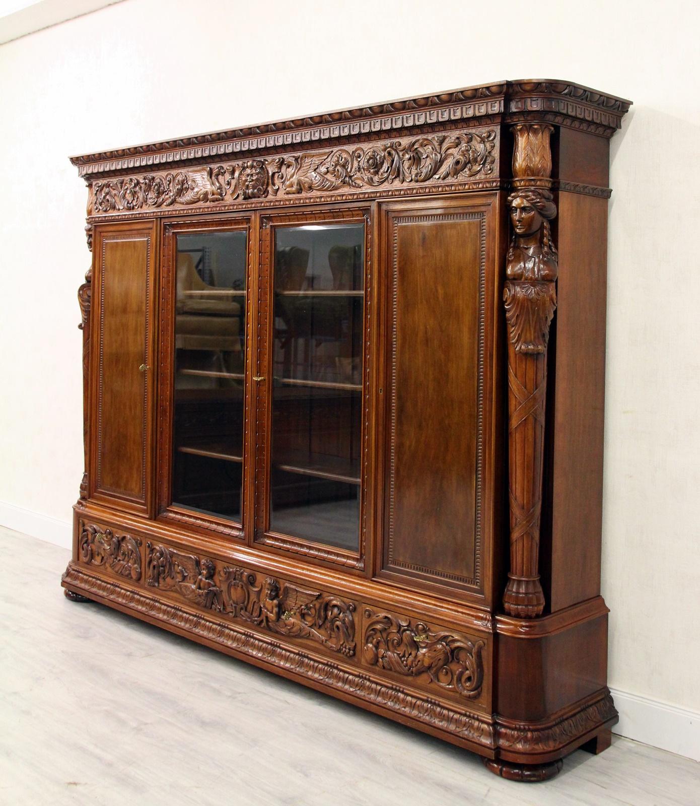 Herrenzimmer Cupboard Bookcase Antique Table Showcase Figurines im Zustand „Gut“ im Angebot in Lage, DE