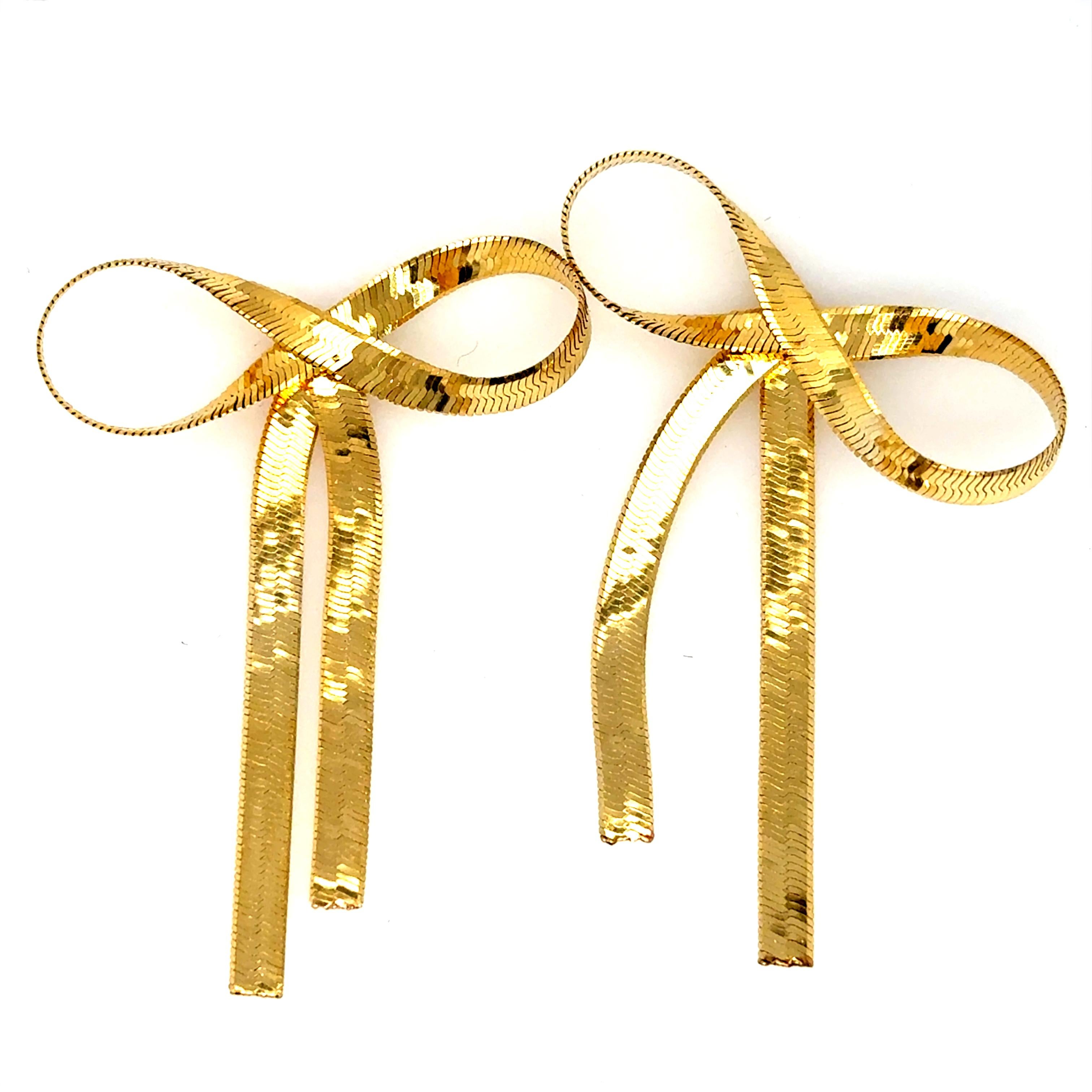 Orecchini a catena a spina di pesce in oro giallo 14K. In condizioni ottime in vendita a San Francisco, CA