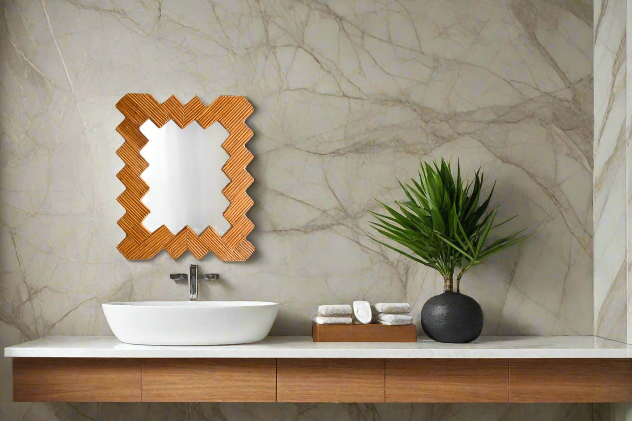 Mid-Century Modern Miroir mural en rotin à chevrons style vintage en vente
