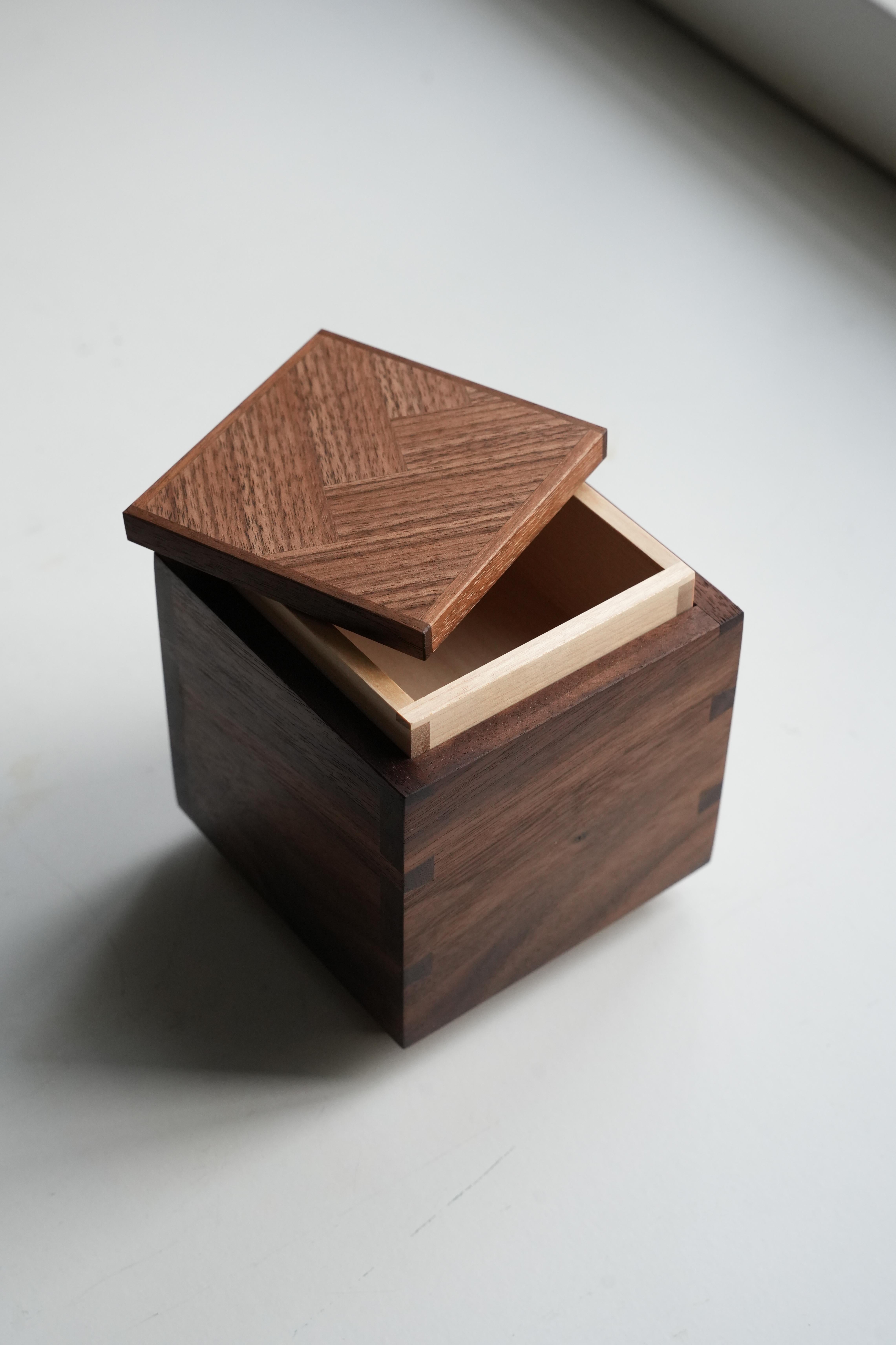 Parquetry Herringbone Walnut Push-Up Box For Sale