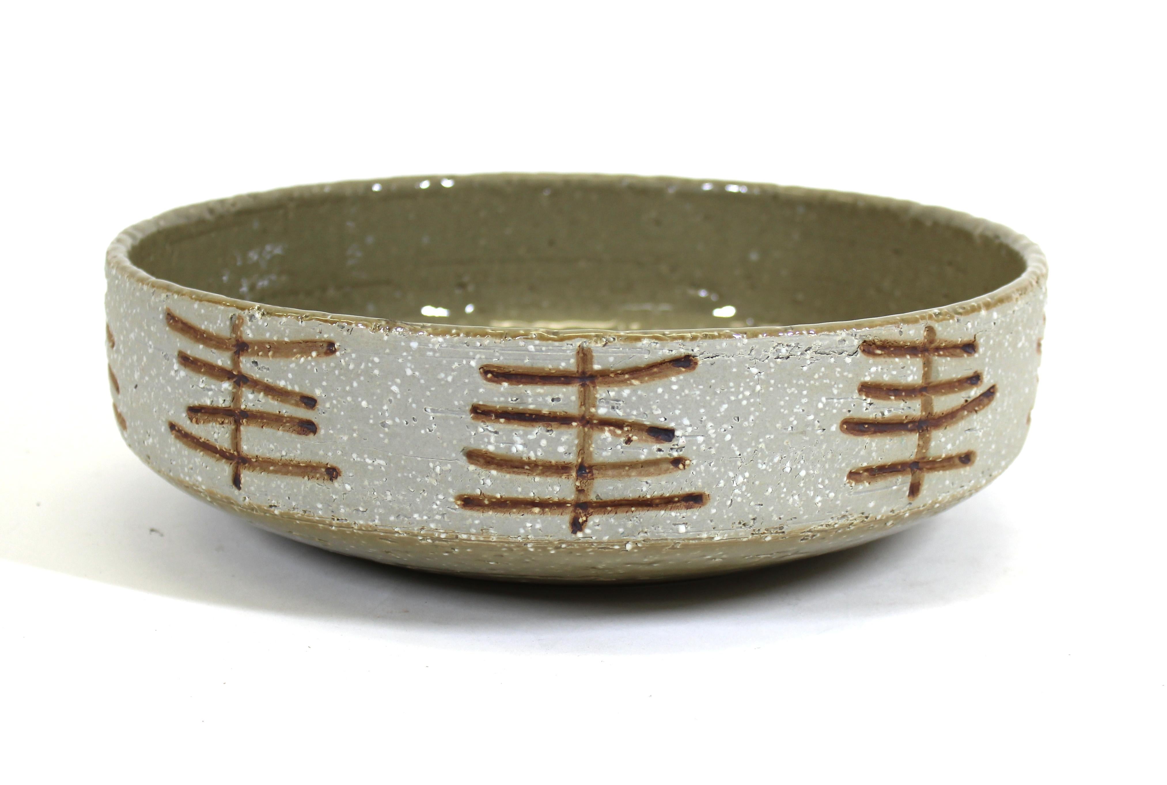 Herta Bengtsson for Rorstrand Swedish Mid-Century Modern chamotte clay basin or bowl, signed on bottom.