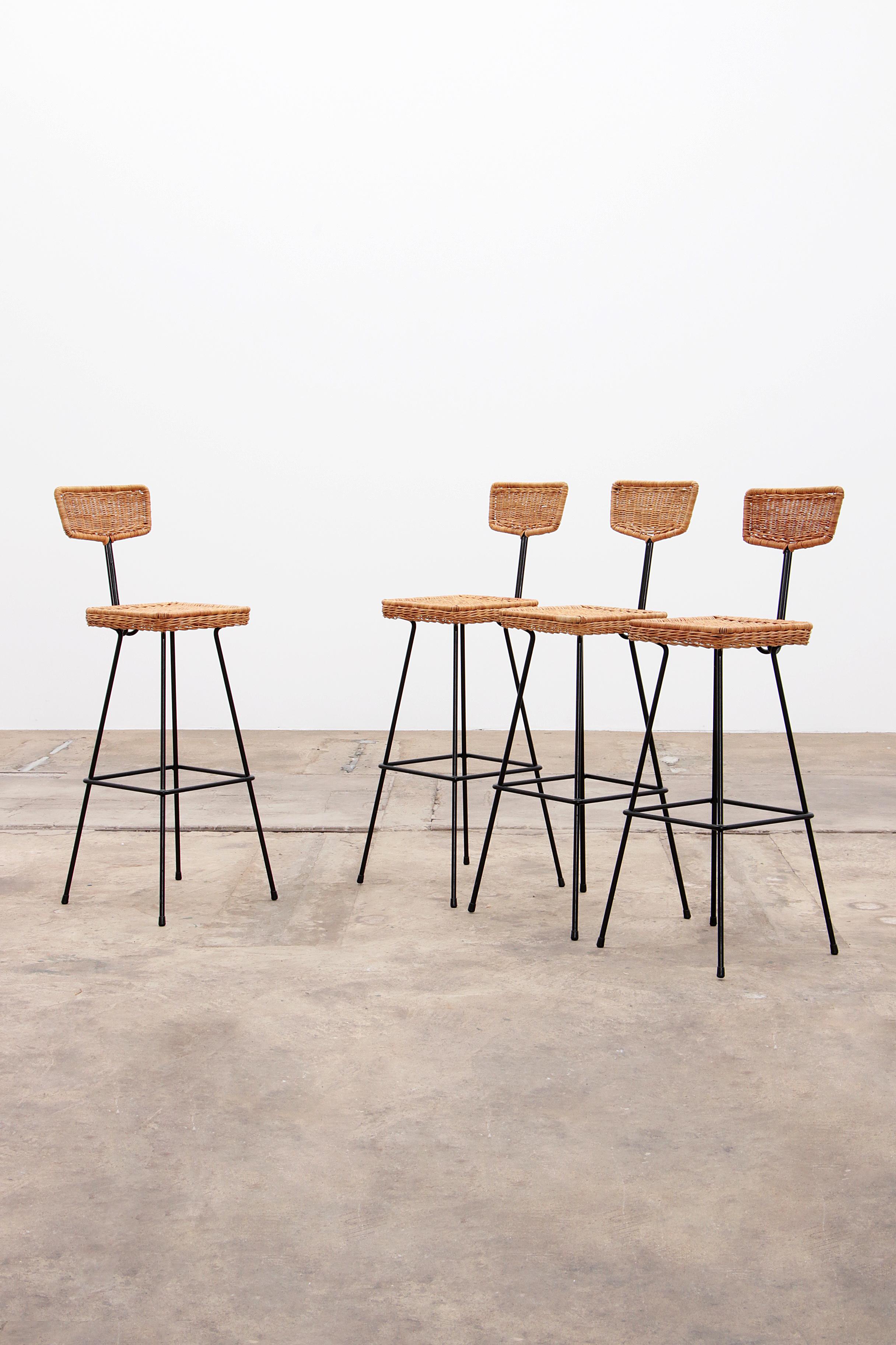Herta Maria Witzemann Set off 4 bar stools Erwin Behr Germany 1950


Fantastic set of 4 bar stools designed by Prof. Herta-Maria Witzemann and manufactured by Erwin Behr, Germany 1950. The stools have solid metal frames painted black and hand-woven