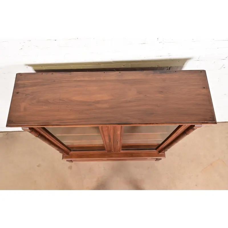 Estilo Herter Brothers Librería antigua Eastlake victoriana de nogal tallado en venta 5