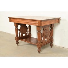 Ancien bureau victorien en chêne sculpté de style Herter Brothers, vers 1890