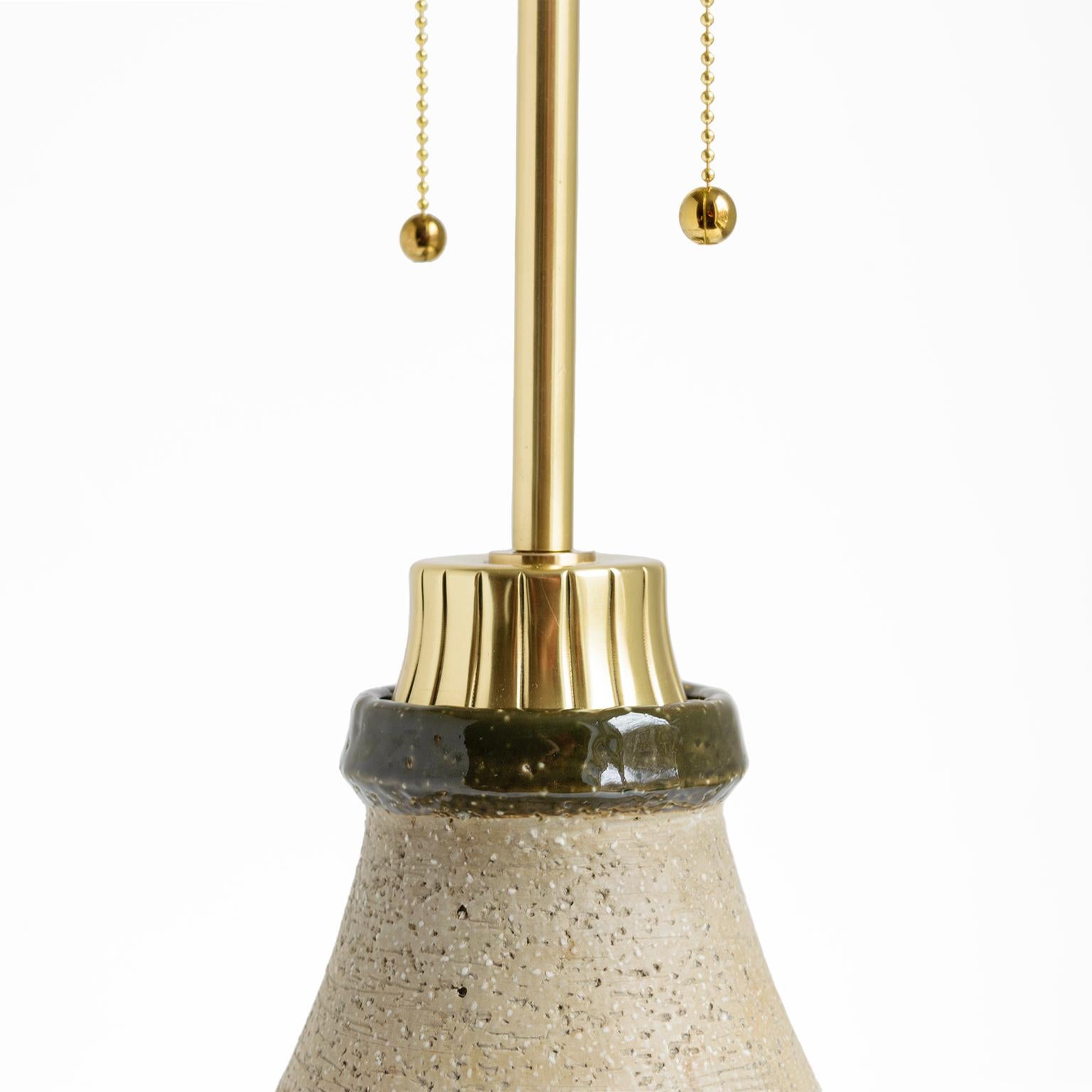 Handgedrehte, skandinavisch-moderne Keramiklampe von Hertha Bengston  Rorstrand Schweden (20. Jahrhundert) im Angebot