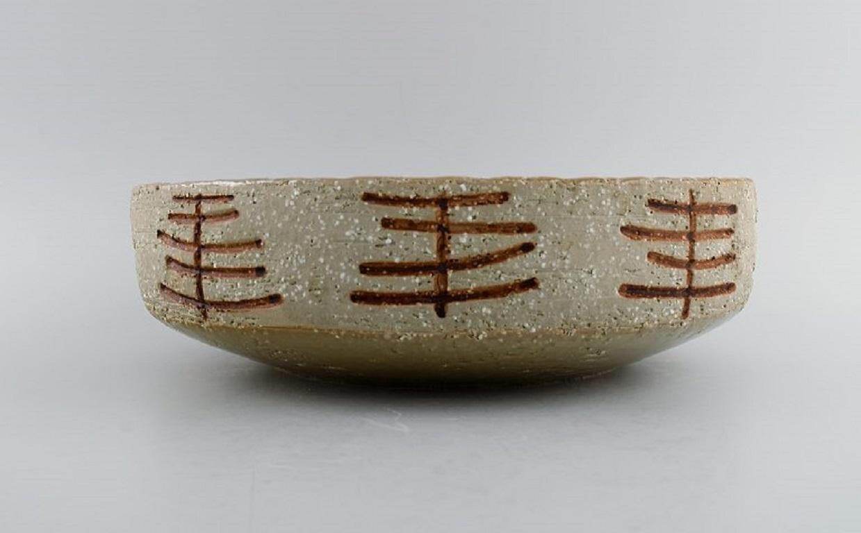 Hertha Bengtson (1917-1993) for Rörstrand. Large unique bowl in glazed stoneware. Mid-20th century.
Measures: 30 x 9 cm.
In excellent condition.
Signed.
