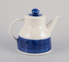 Hertha Bengtson for Rörstrand. Stoneware "Koka" teapot. 1960s