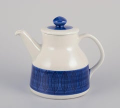 Hertha Bengtson for Rörstrand. Stoneware "Koka" teapot. 1960s