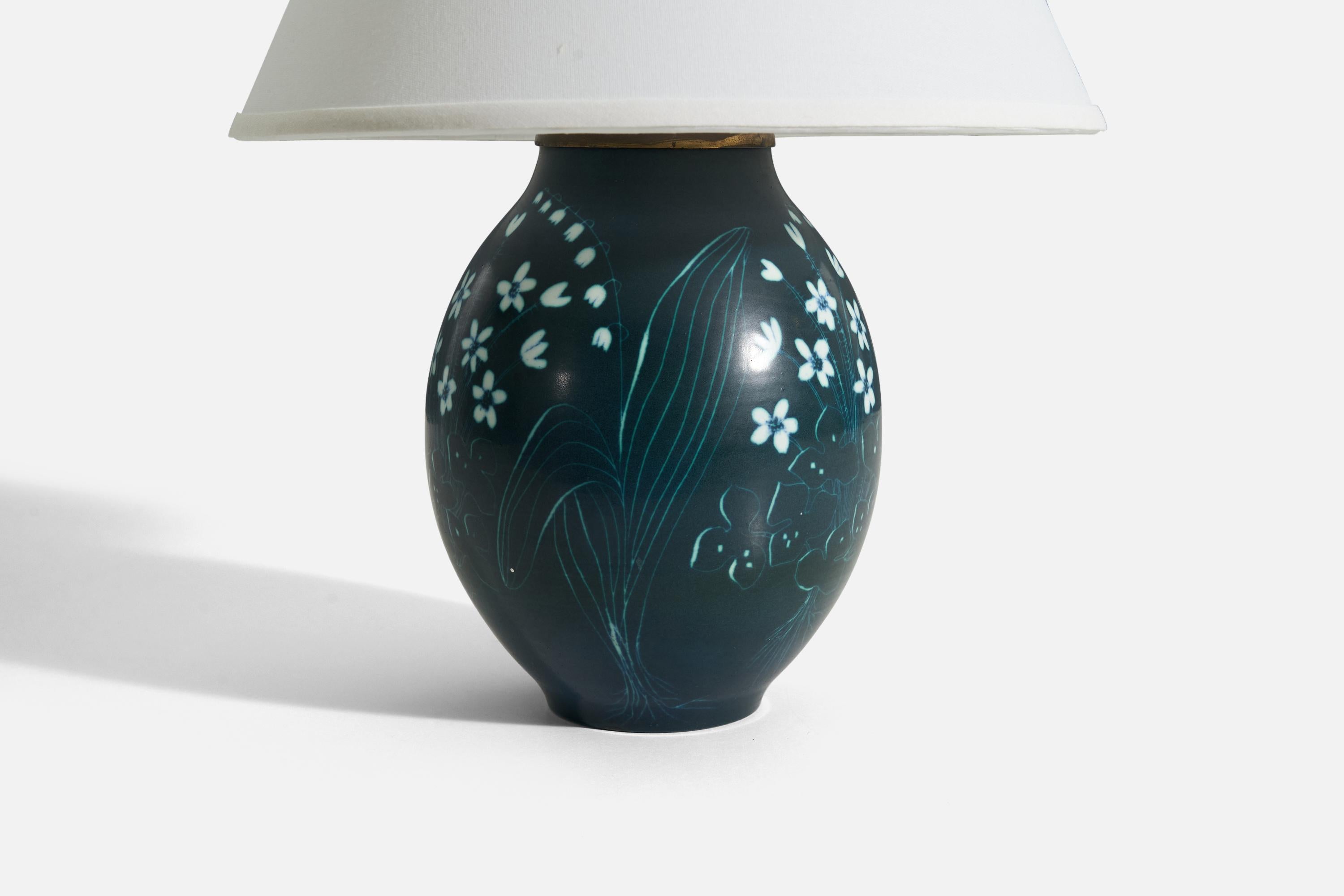 Hertha Bengtsson, Table Lamp, Glazed Stoneware Brass Rörstand, Sweden, 1950 In Good Condition In High Point, NC