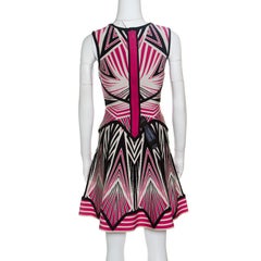 Azteken-Muster Jacquard-Strick-Ausschnitt A-Linien- Anaya-Kleid XXS von Herve Leger