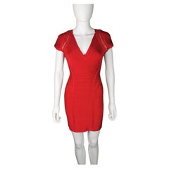 Robe bandage Herve leger rouge lèvre, Max Azria
