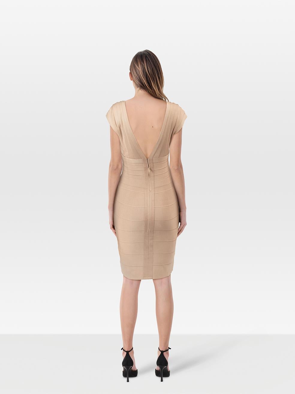 CONDITION is Very good. Minimal wear to the dress is evident. Mark on the front left below the bust and on the lower front towards the hem on this used Herve Leger designer resale item.
 
 
 
 Details
 
 
 Beige
 
 Rayon
 
 Bandage dress
 
 Bodycon
