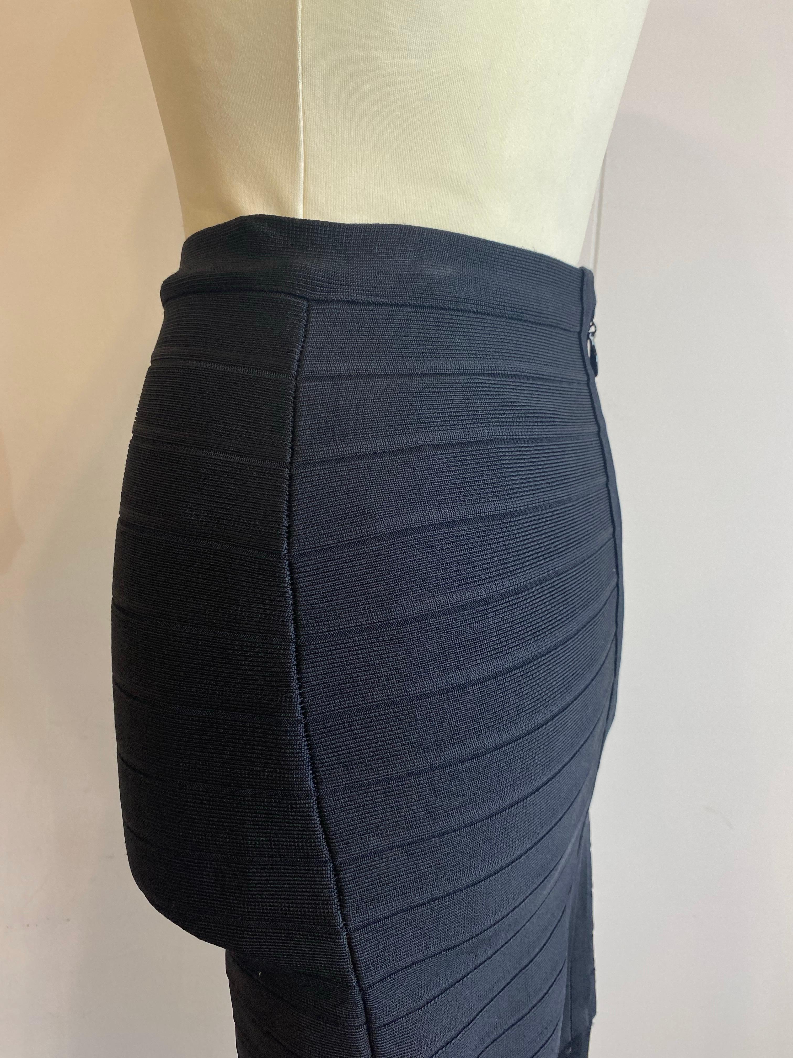 Schwarzer langer Rock von Herve Leger. im Angebot 2