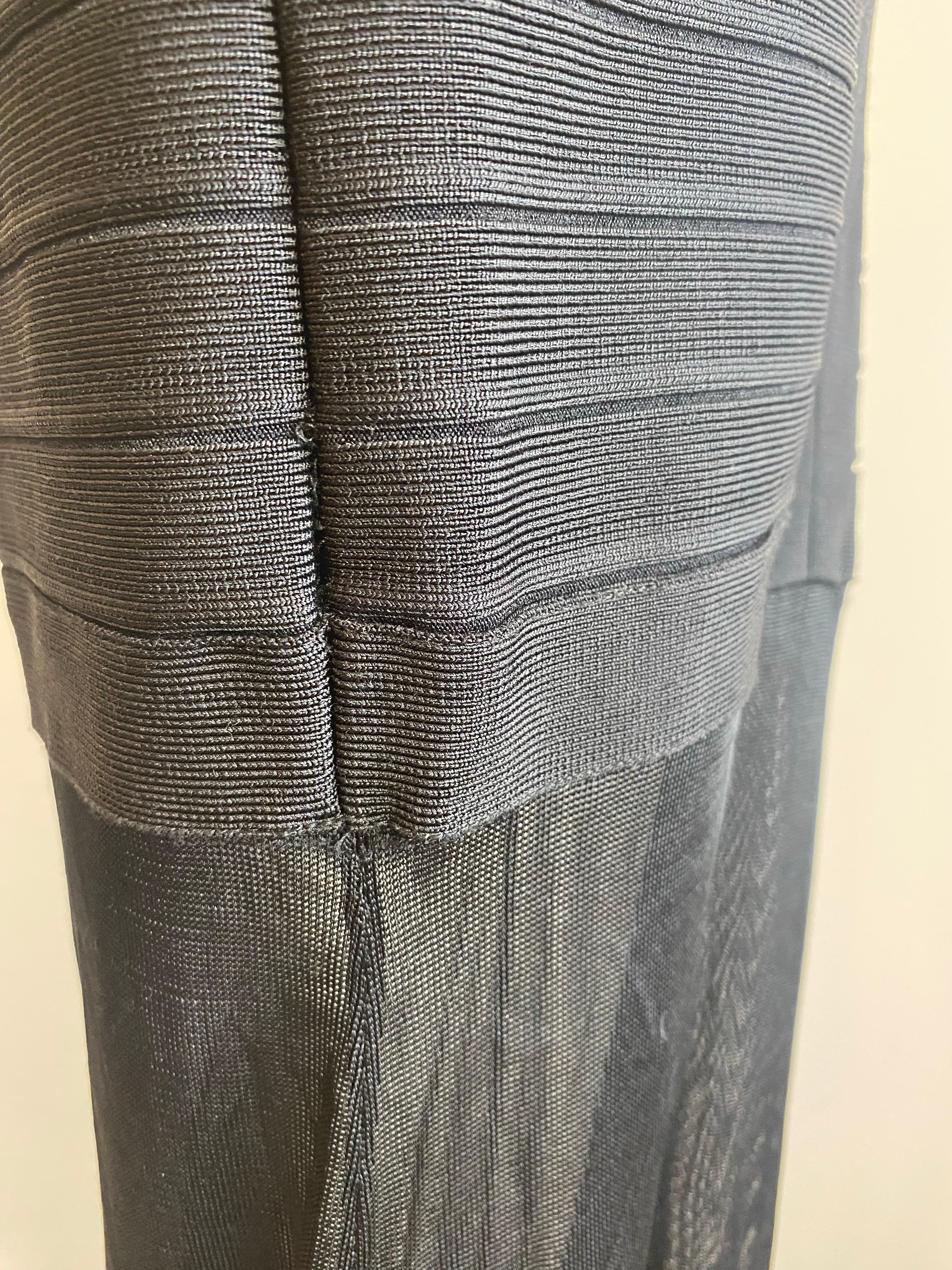 Schwarzer langer Rock von Herve Leger. im Angebot 4