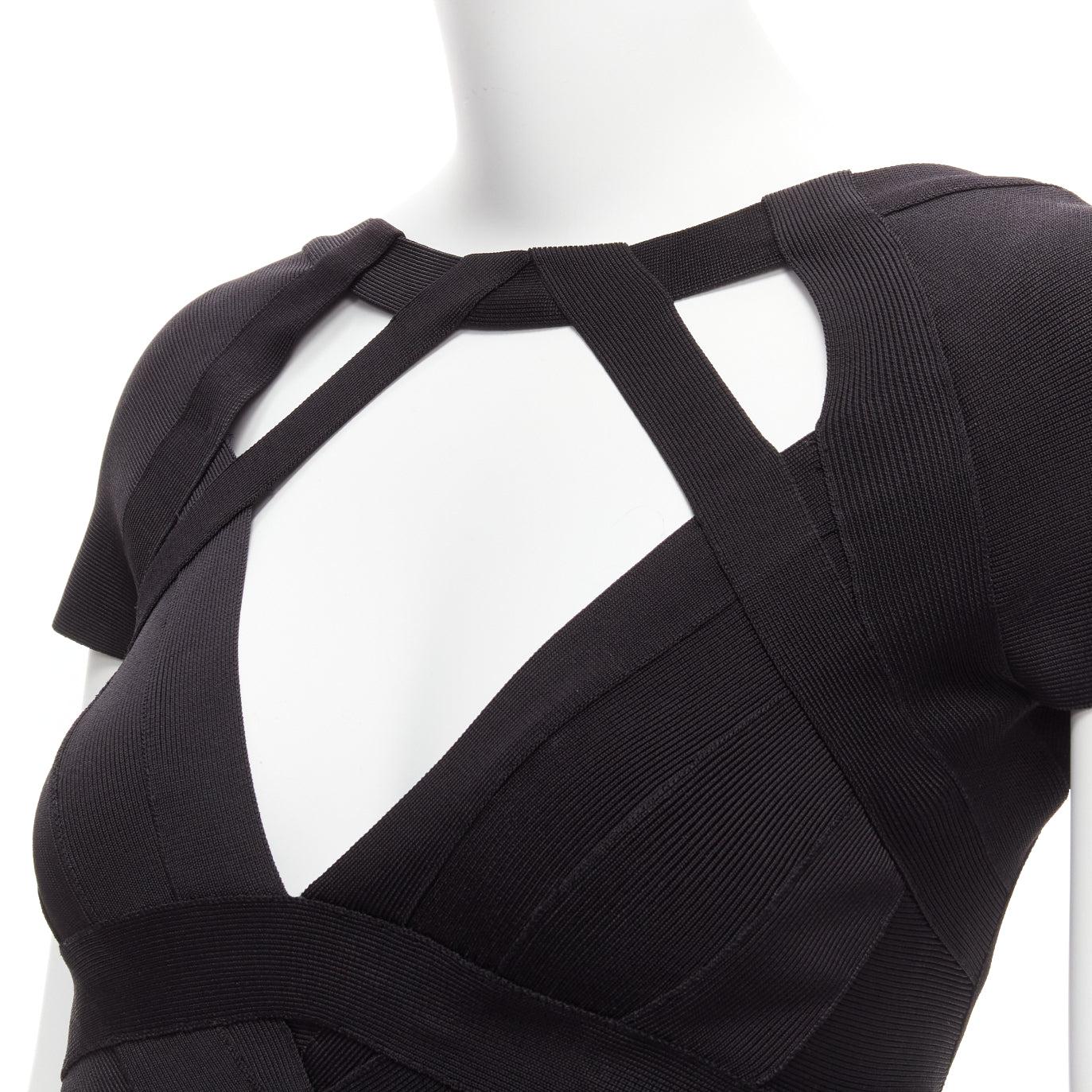 HERVE LEGER black V neck cut out chest cap sleeve bodycon bandage top XS
Reference: MEKK/A00016
Brand: Herve Leger
Material: Rayon, Blend
Color: Black
Pattern: Solid
Closure: Zip
Extra Details: Back zip.
Made in: China

CONDITION:
Condition: