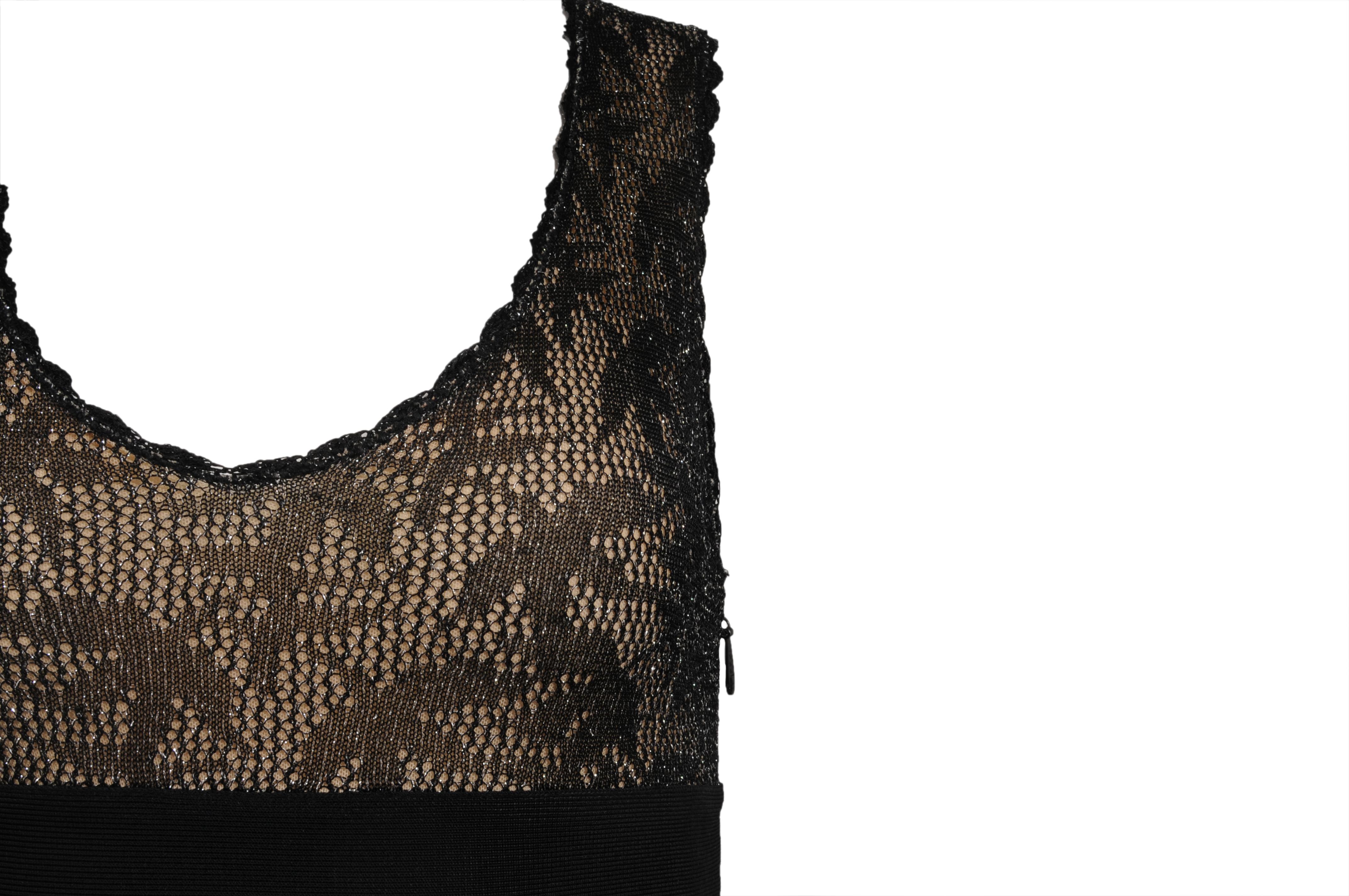 Herve Leger Bodycon V-Ausschnitt Spitzenkleid Größe XS Schwarz Tan Semi Sheer im Angebot 3