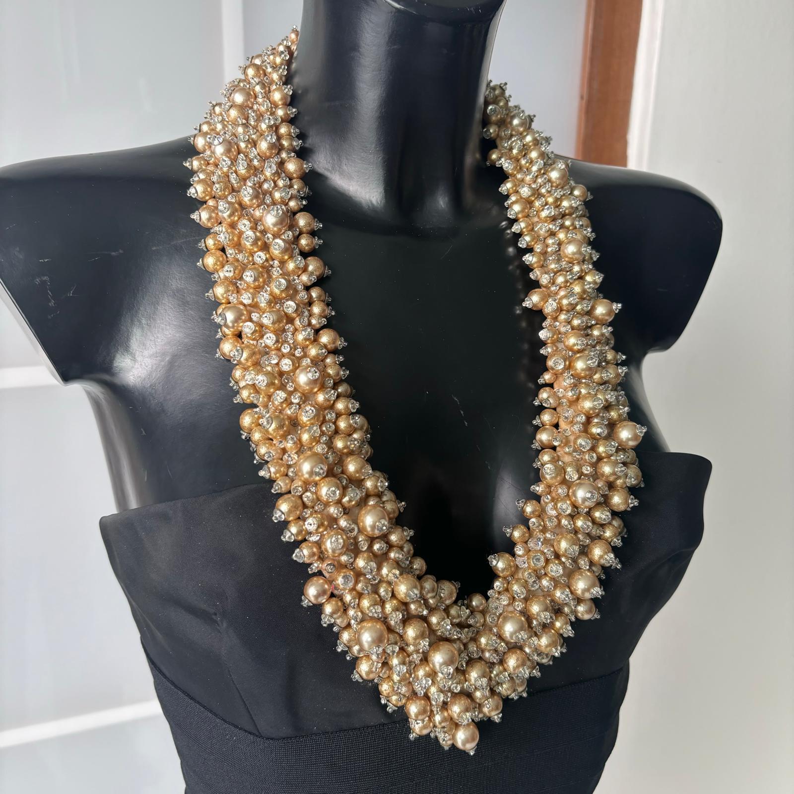 Hervé Léger Couture - Schwarzes Bandagekleid mit Juwelenausschnitt, neuwertig im Angebot 2