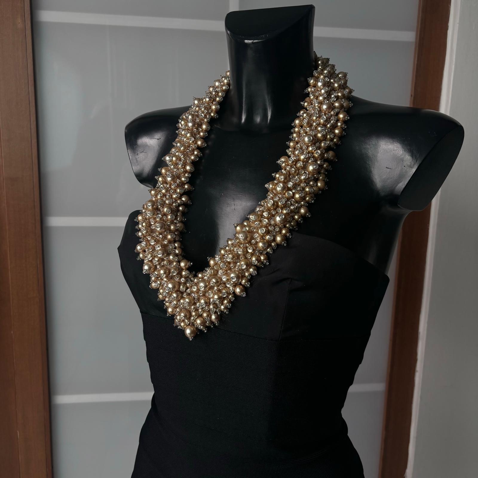 Hervé Léger Couture - Robe bandage noire avec encolure bijou, état neuf en vente 4