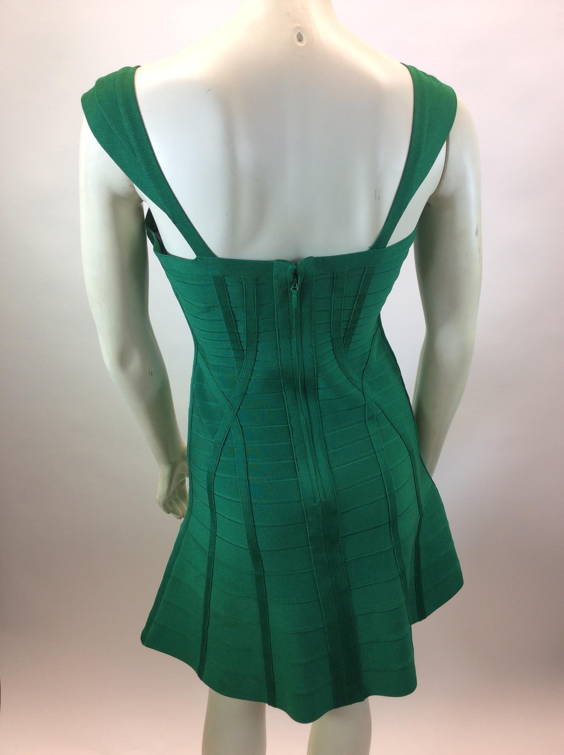 Herve Leger Green Bandage Dress (Grün) im Angebot