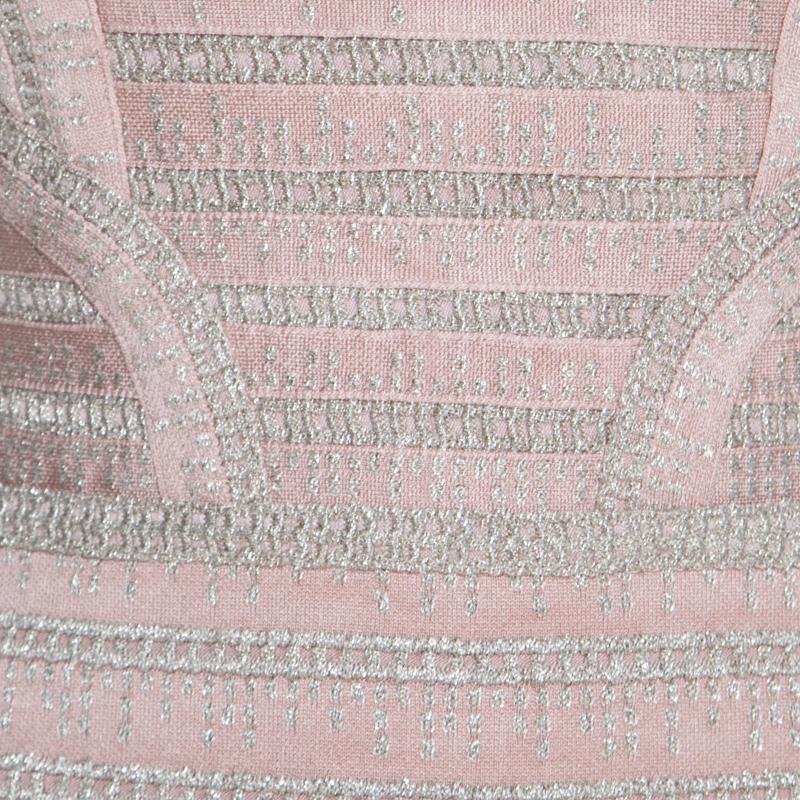 Herve Leger Light Pink and Metallic Crochet Knit Alyia Bandage Dress M In Good Condition In Dubai, Al Qouz 2