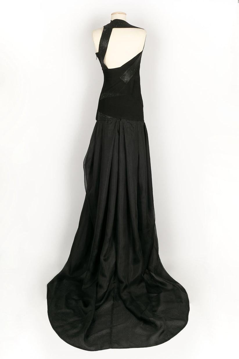 Hervé Léger Longue robe noire avec bandes élastiques et traîne en organza Pour femmes en vente