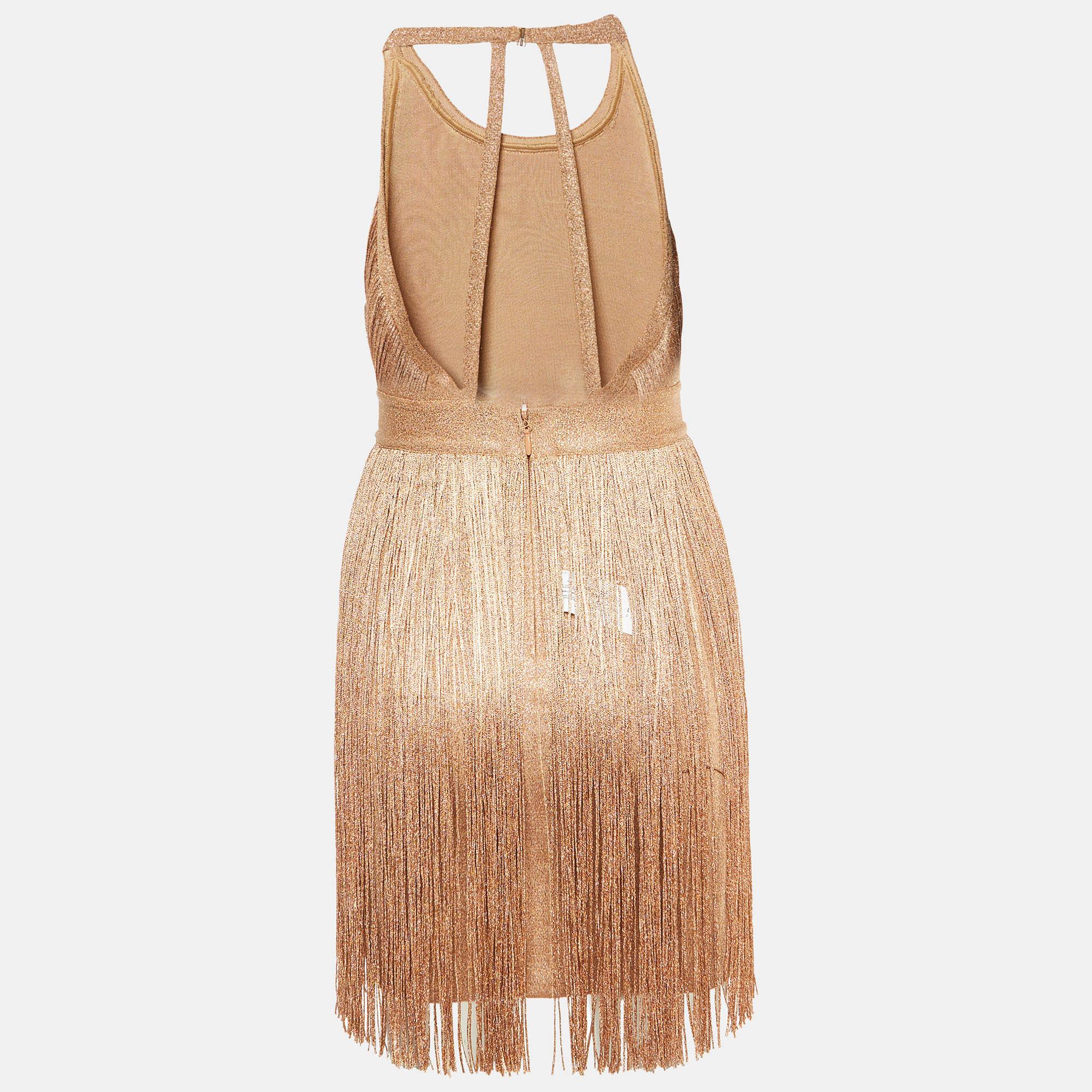 The Herve Leger dress exudes sophistication and allure. Crafted from premium fabric, it clings to the body's curves flawlessly, highlighting feminine silhouettes. The sleeve design and flattering length add a touch of elegance, making it a timeless