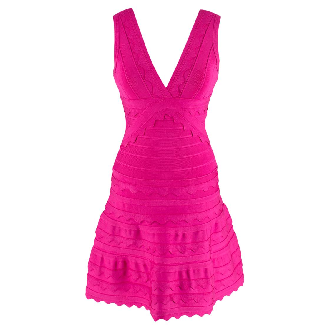 Herve Leger Nikayla Scalloped Edge Caprice Pink Dress  - Us size 6 For Sale