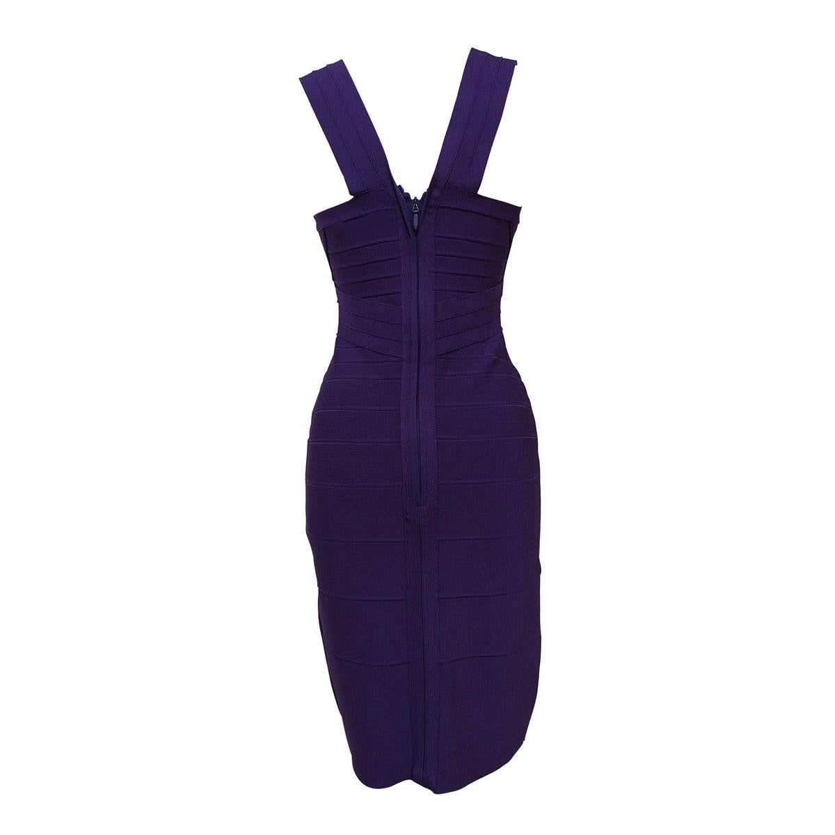 Iconic and very beautiful Herve Leger dress
Rayon (90%) Nylon
Stretch 
Purple color
Zip on back
Sleeveless
Total length cm 97 (38,18 inches)
Worldwide express shipping included in the price !