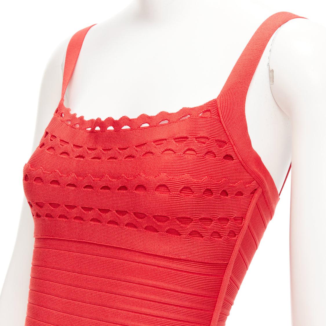 HERVE LEGER vestido acampanado rojo recortado con volantes en el bajo XS en venta 2