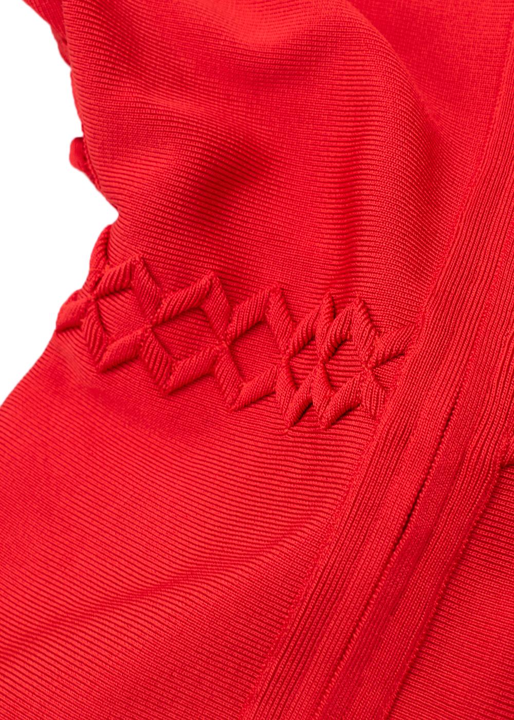 Herve Leger Red Zig-Zag Trim Short Sleeve Bandage Dress For Sale 3