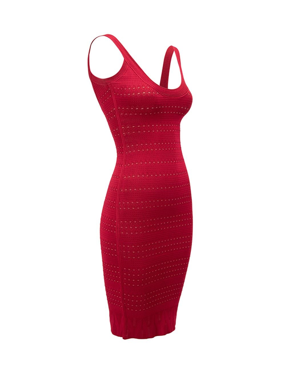 CONDITION is Very good. Minimal wear to dress is evident. Minimal wear to centre front above hem with a pull at the weave on this used Herve Leger designer resale item. 



Details


Magenta red

Synthetic

Bodycon dress

Mini length

Geometric knit