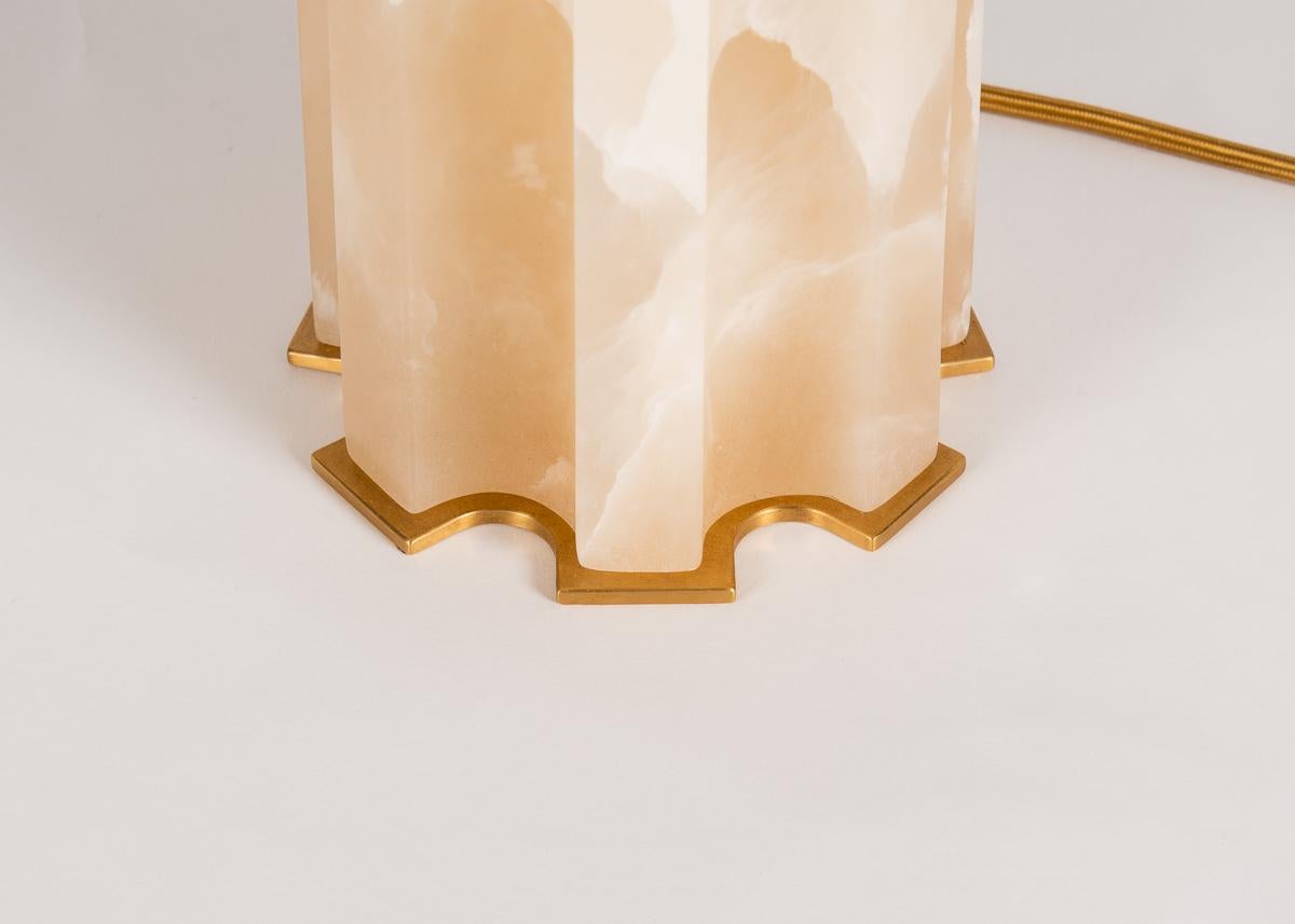 Patiné Hervé Van Der Straeten, lampe de table en albâtre 