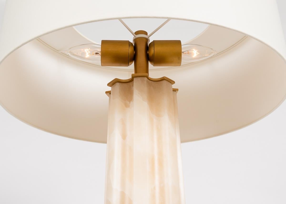 Hervé Van Der Straeten, lampe de table en albâtre 