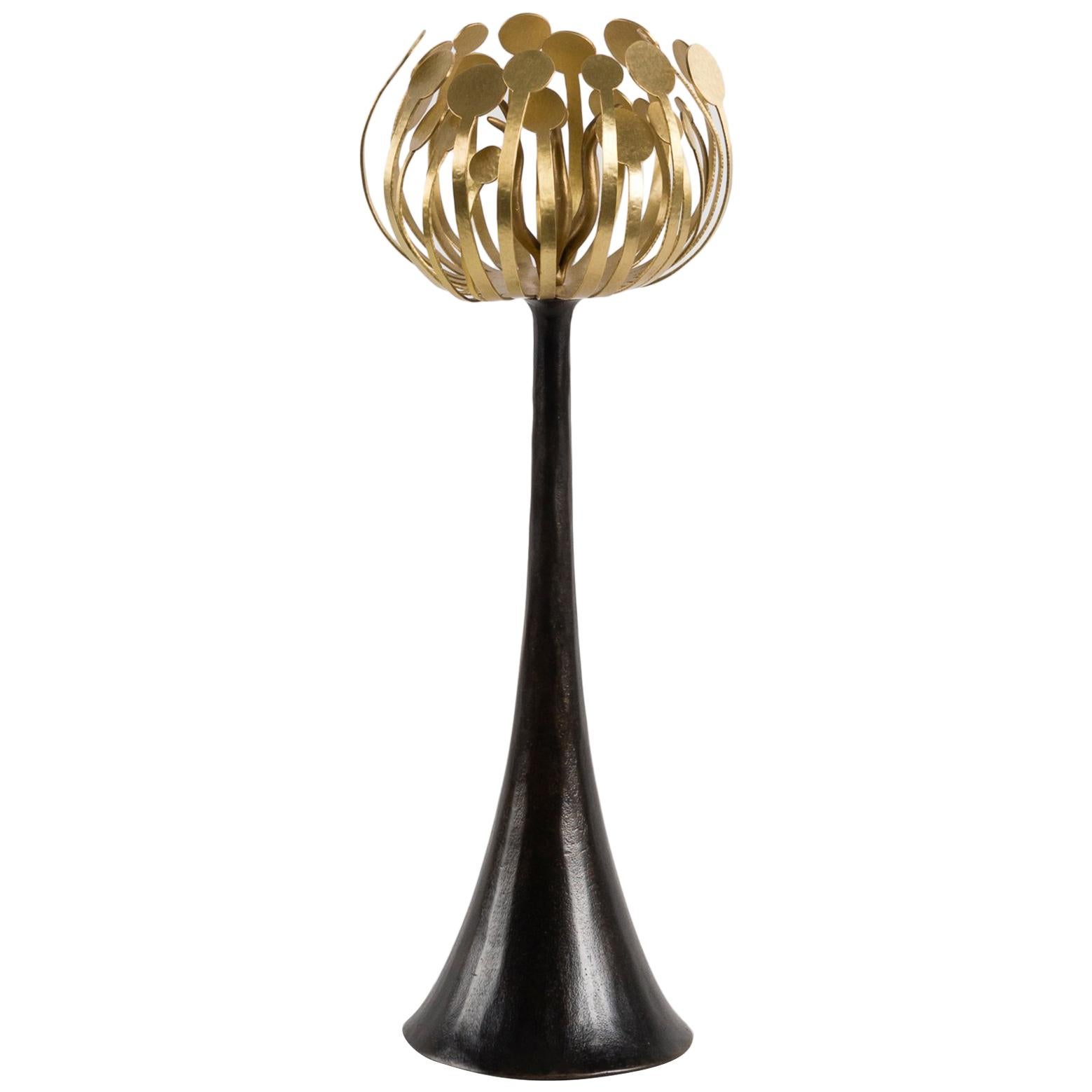 Hervé van der Straeten, Candeliere in bronzo di piccole dimensioni "Pistil", Francia, 2011