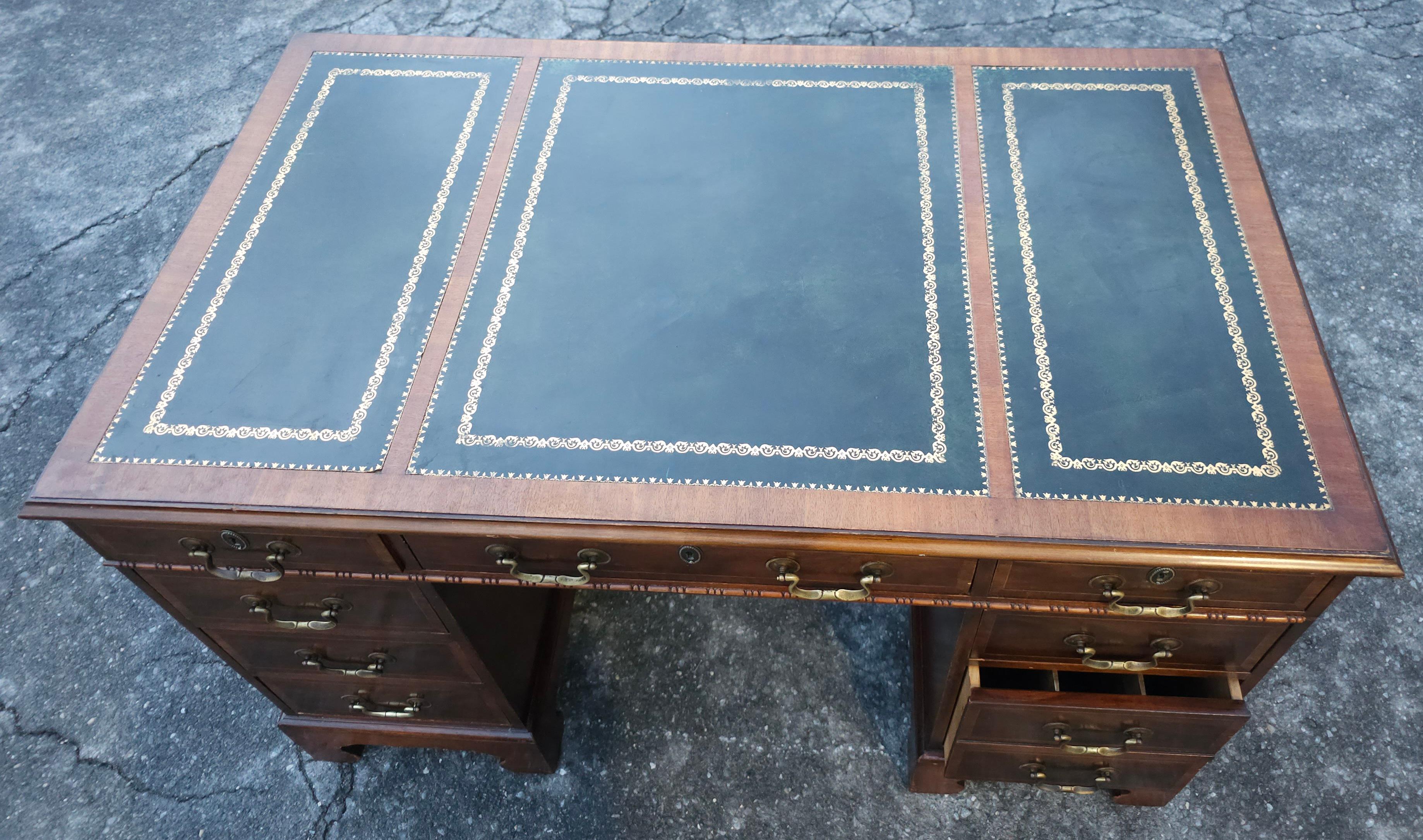 Hespeler Furniture Chippendale Mahogany Inlays and Green Leather Top Desk For Sale 8