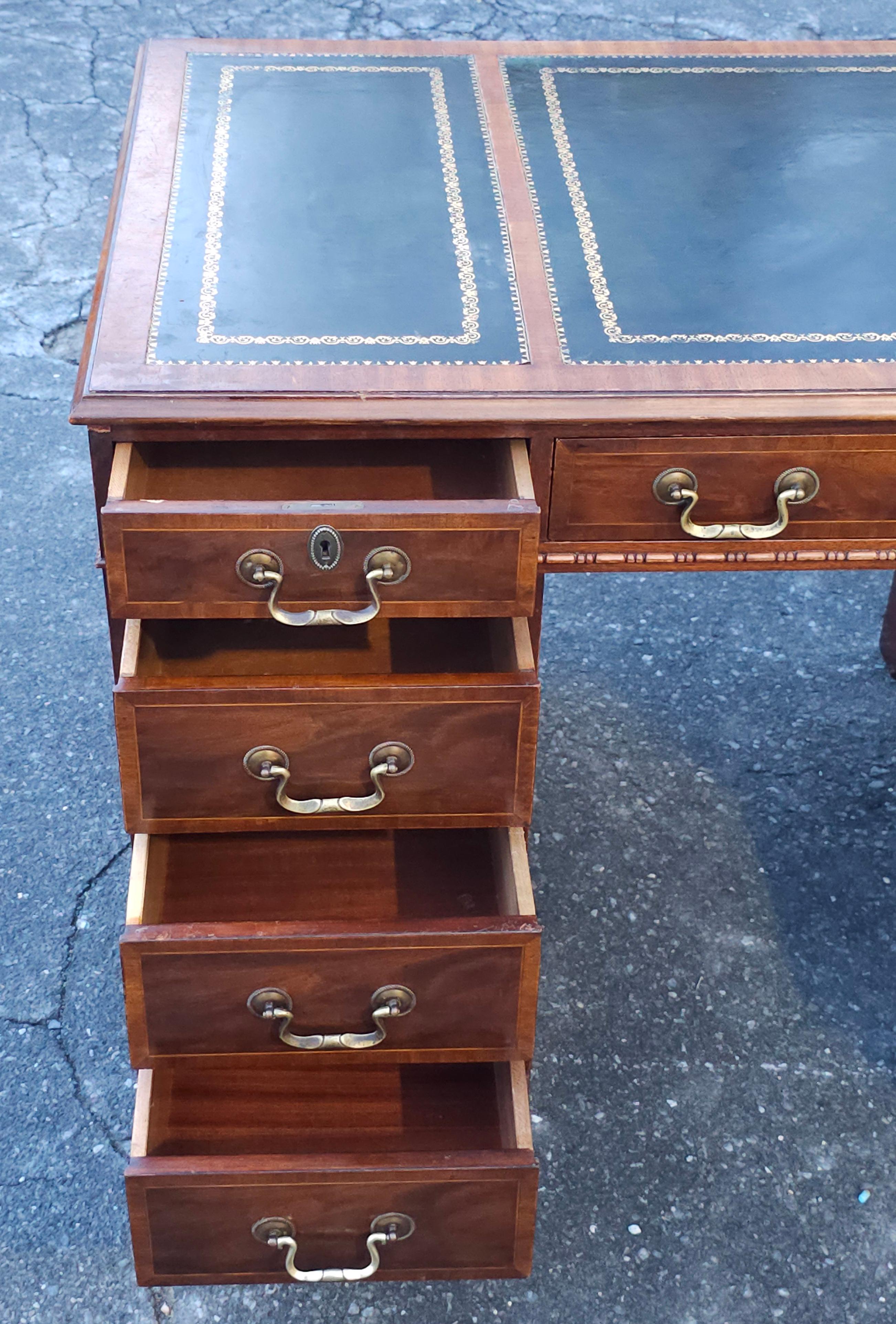 Hespeler Furniture Chippendale Mahogany Inlays and Green Leather Top Desk For Sale 2