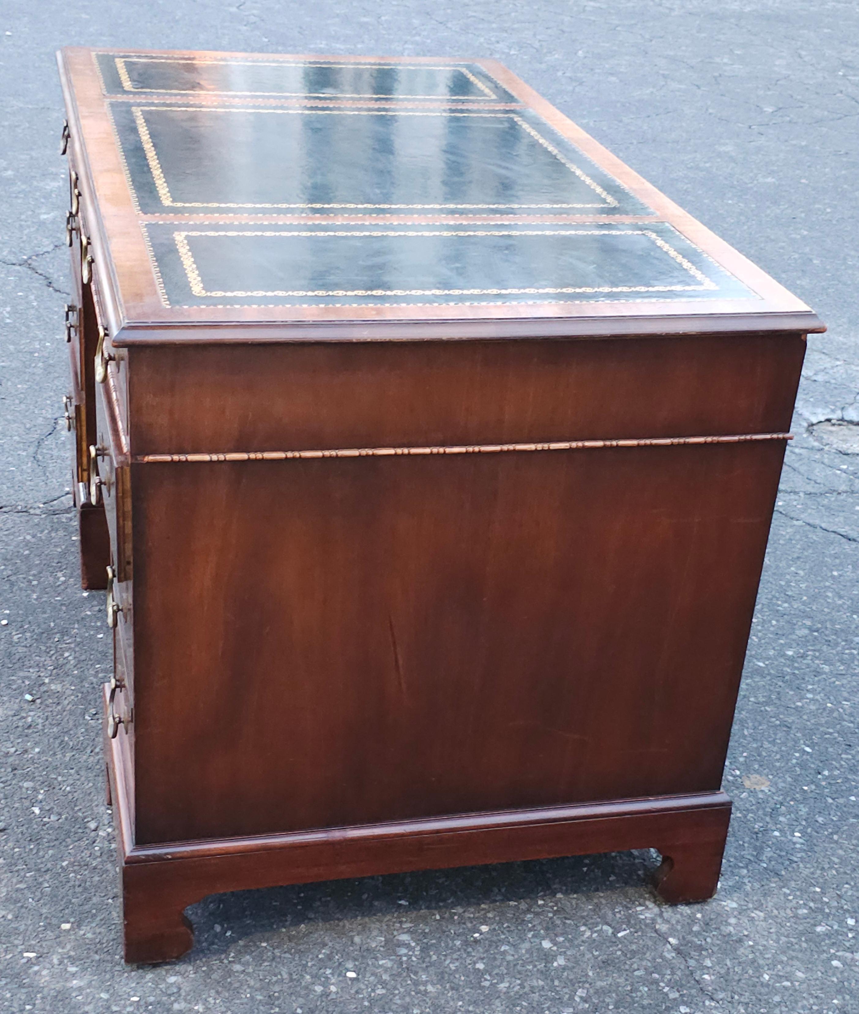 Hespeler Furniture Chippendale Mahogany Inlays and Green Leather Top Desk For Sale 4